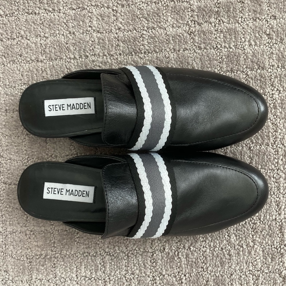 Brand new Steve Madden mules